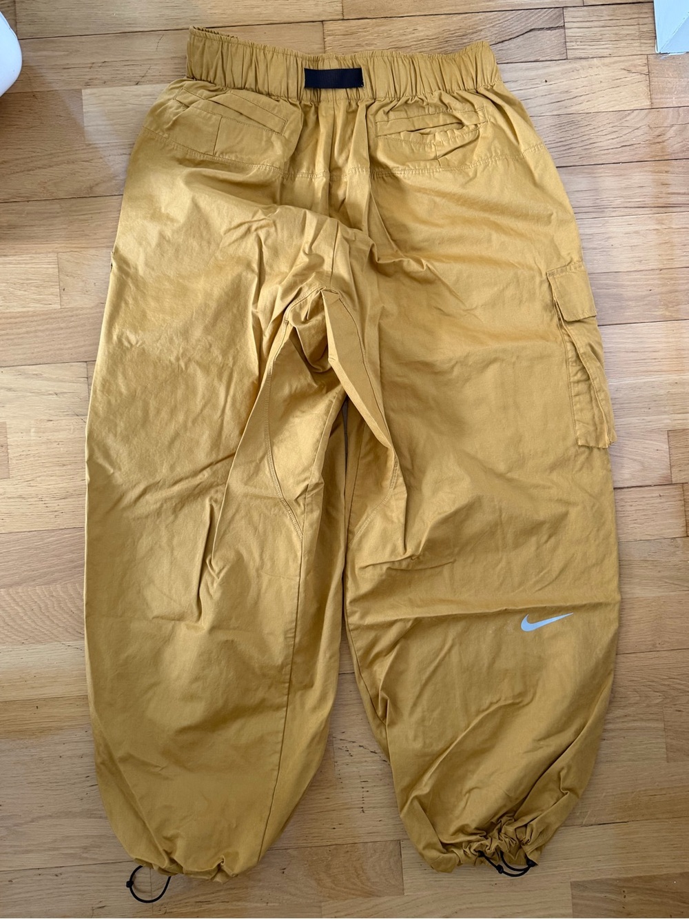 Nike joggers - Picture 2 of 3